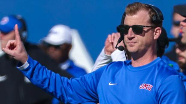 SMU coach Rhett Lashlee on sidelines against Memphis